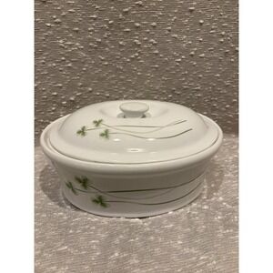 Marcus‎ Notley Shamrocks Large  Dutch Oven Casserole Covered Dish Ireland 2007